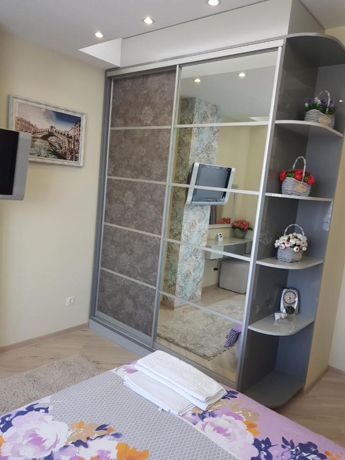 Sky House Exclusive Apartments Kisinyov Kültér fotó