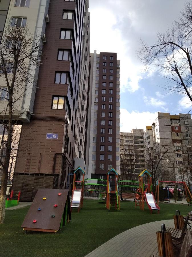 Sky House Exclusive Apartments Kisinyov Kültér fotó